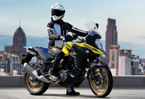 Vｽﾄﾛｰﾑ650XT受注終了、各色ご商談可能です！