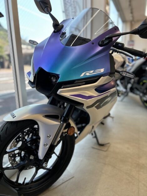 YZF-R3展示中です！