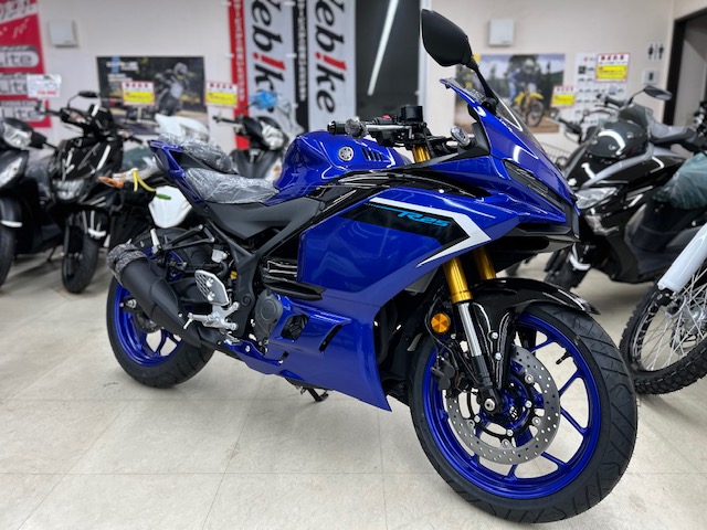 YZF-R25青、入荷しました！