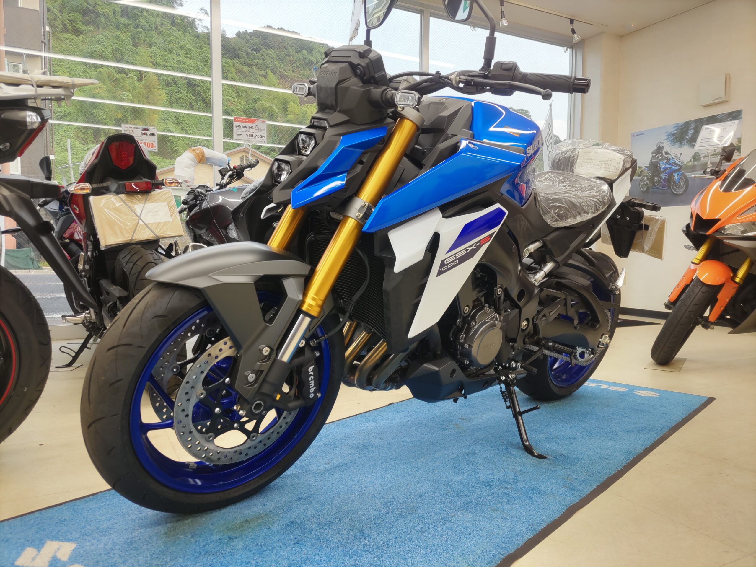 GSX-S1000入荷しました